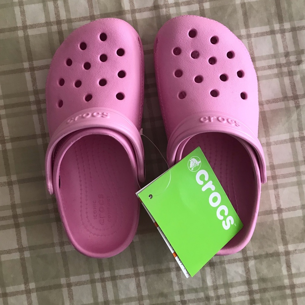 Girls crocs